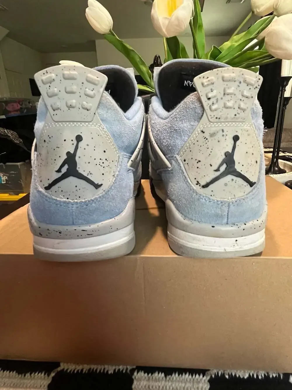 Air Jordan 4 Retro 'University Blue' Basketball Sneakers CT8527-400